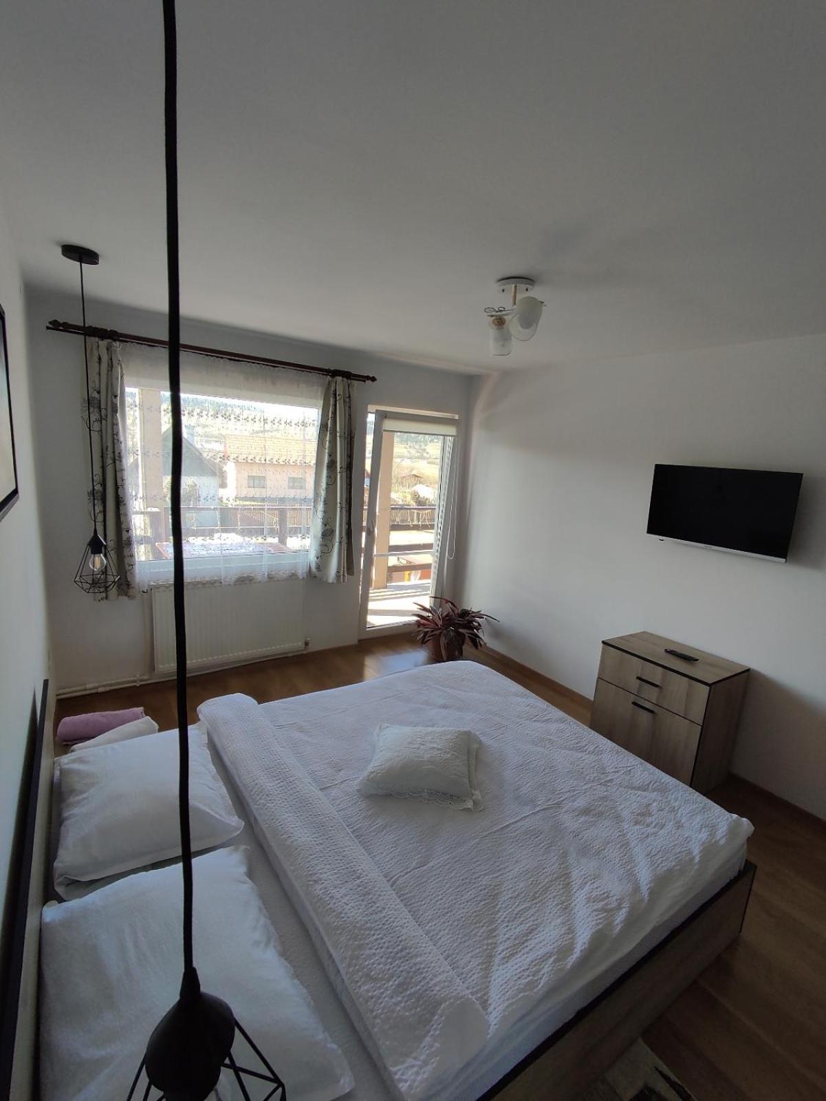 Casa T&T Hotel Toplita  Ngoại thất bức ảnh